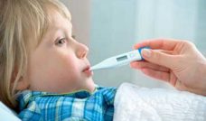این نشانه ها را در کودکتان جدی بگیرید بیماریهای شایع کودکان و تب طولانی